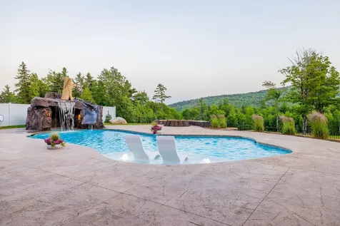 125 Summit Road Sutton NH 03260