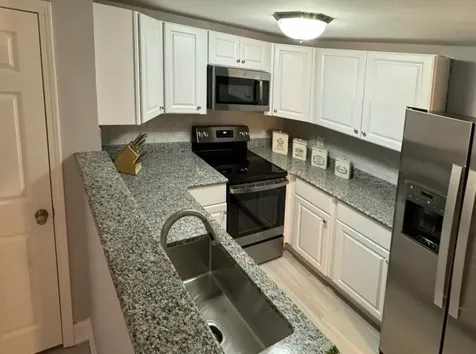 1 Clinton Court Merrimack NH 03054