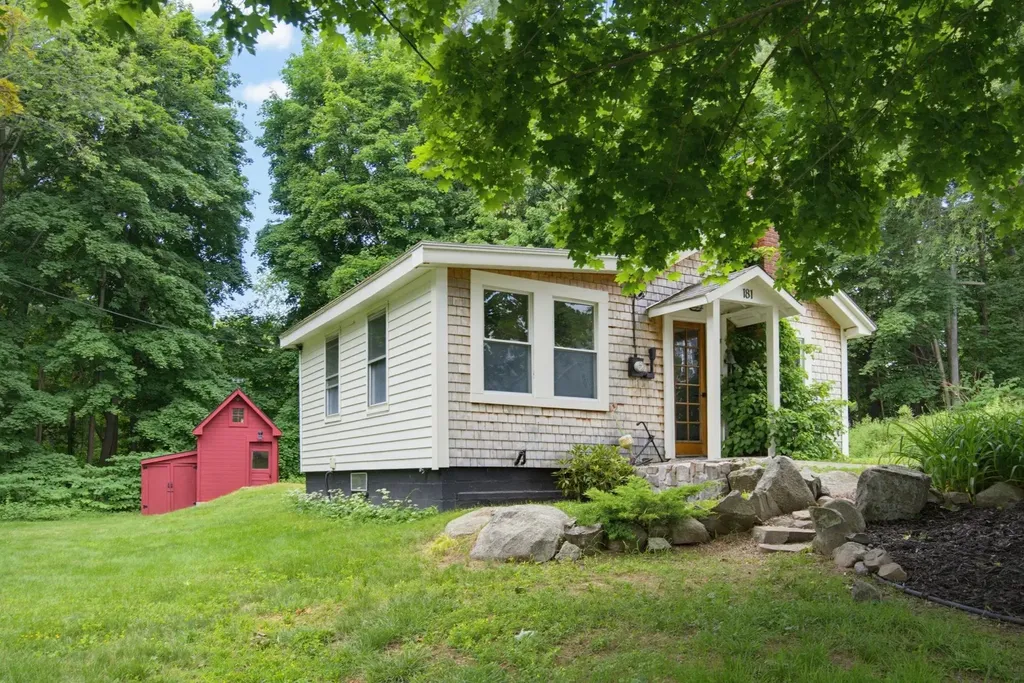 181 Kearsarge Way Portsmouth NH 03801