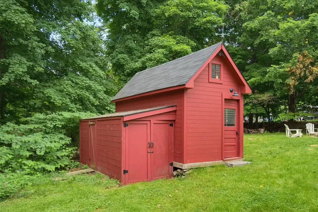 181 Kearsarge Way Portsmouth NH 03801