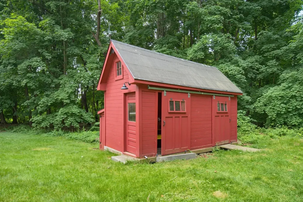 181 Kearsarge Way Portsmouth NH 03801