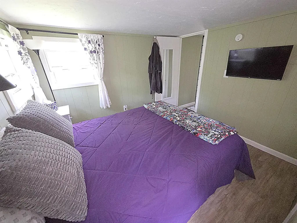 33 Sanborn Road Plymouth NH 03264