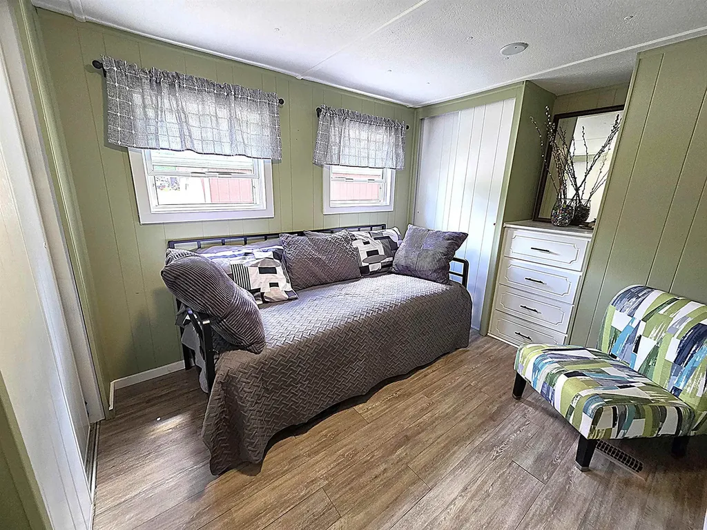 33 Sanborn Road Plymouth NH 03264