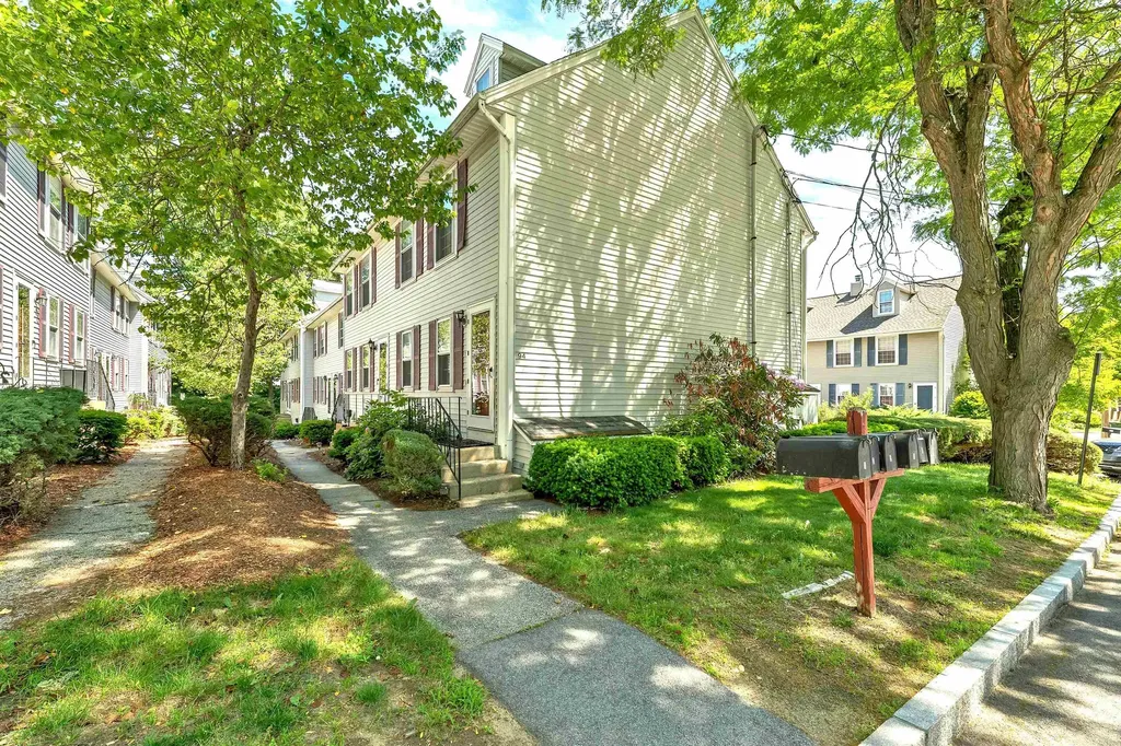 94 Beech Hill Avenue Manchester NH 03103