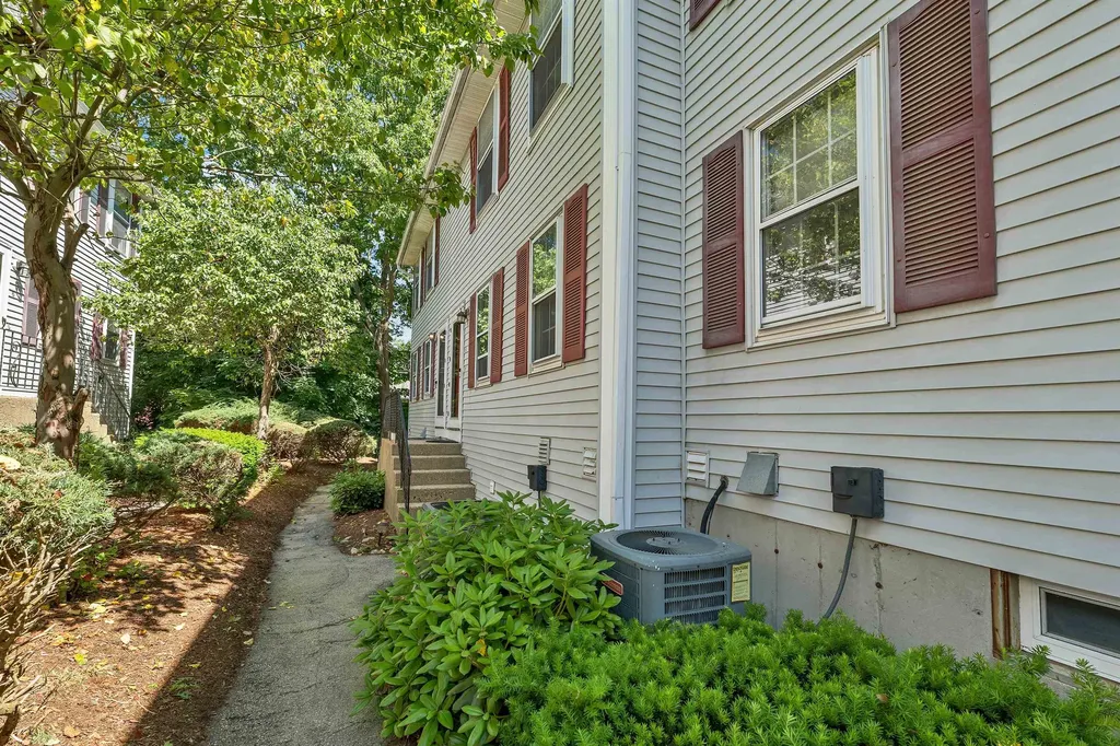 94 Beech Hill Avenue Manchester NH 03103