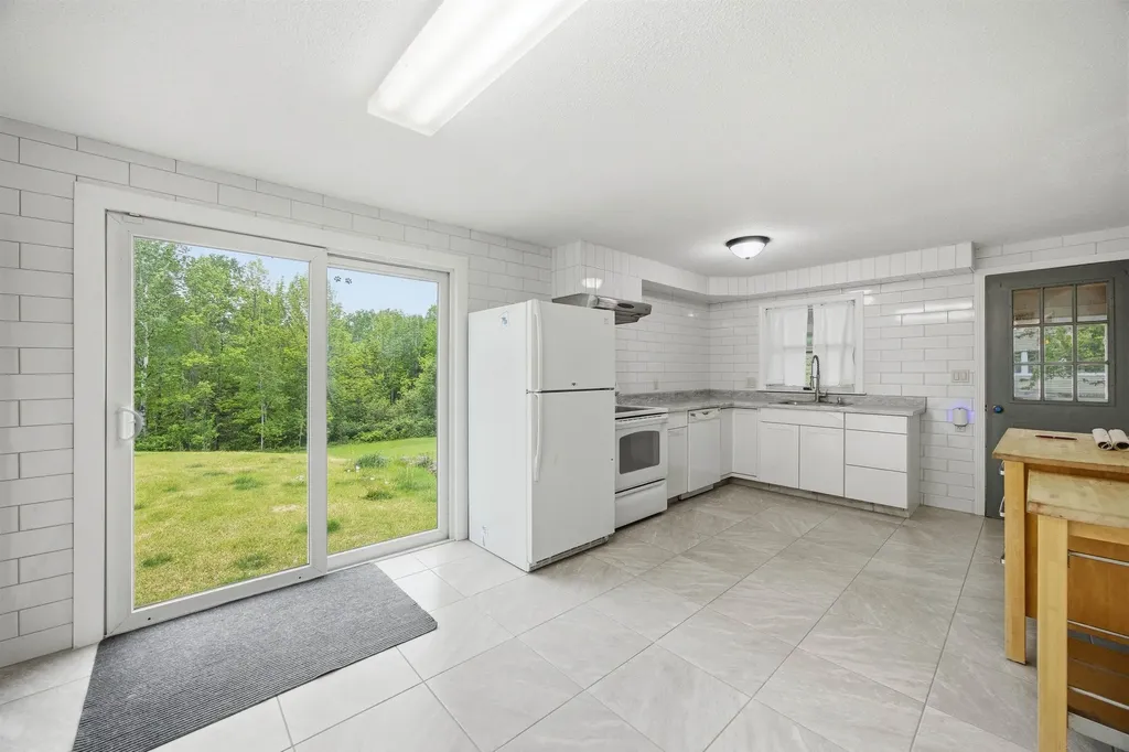 461 Coventry Road Benton NH 03785