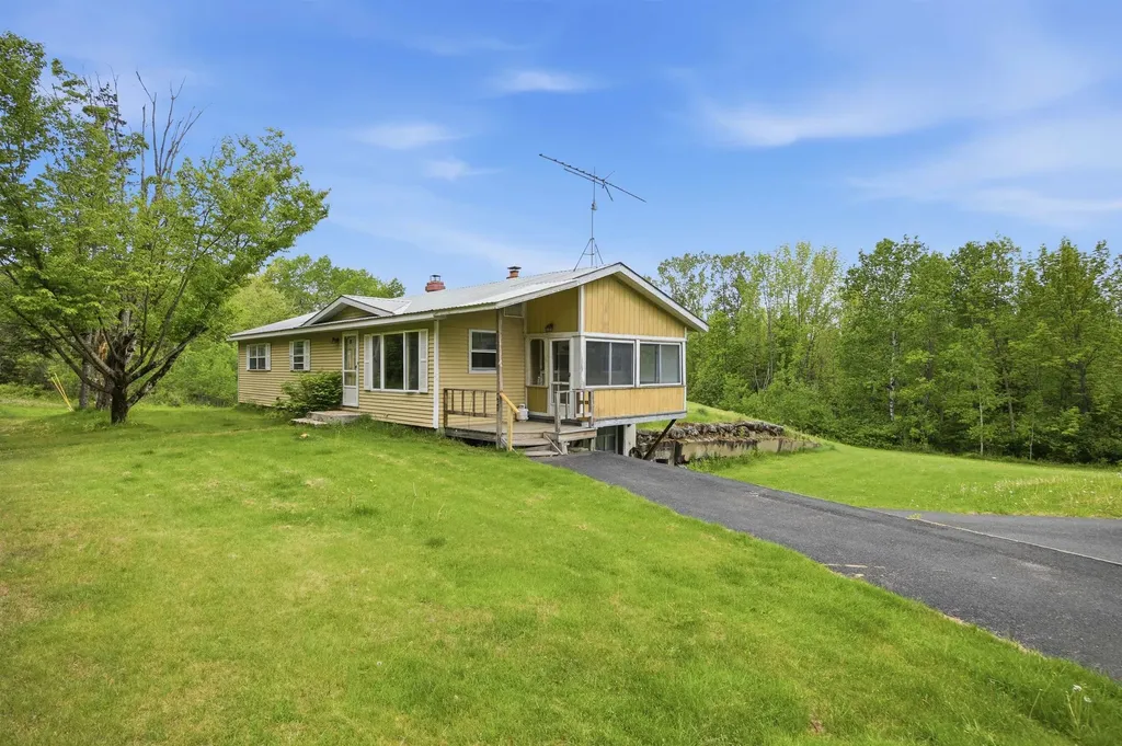 461 Coventry Road Benton NH 03785