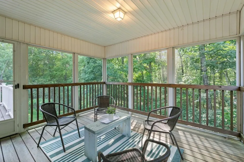 11 Pentucket Court Atkinson NH 03811