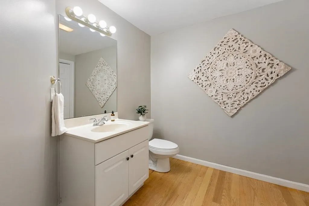 11 Pentucket Court Atkinson NH 03811