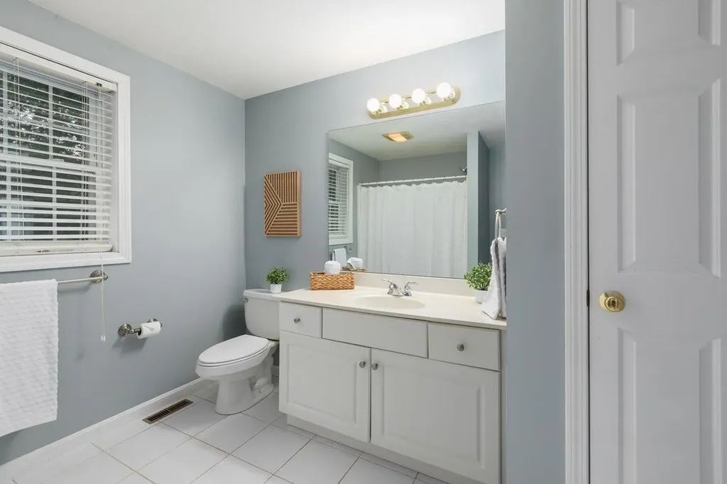 11 Pentucket Court Atkinson NH 03811