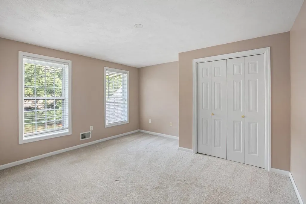 11 Pentucket Court Atkinson NH 03811