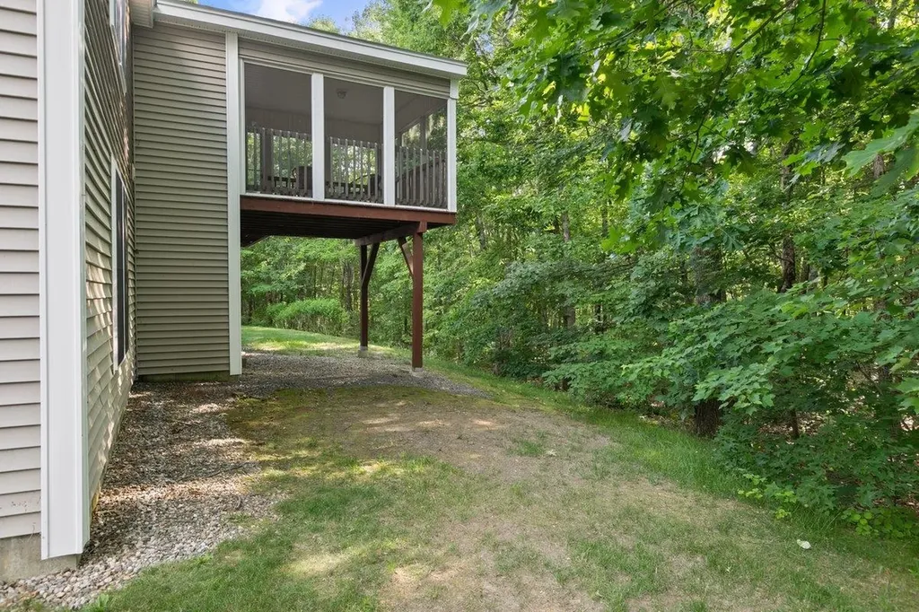 11 Pentucket Court Atkinson NH 03811