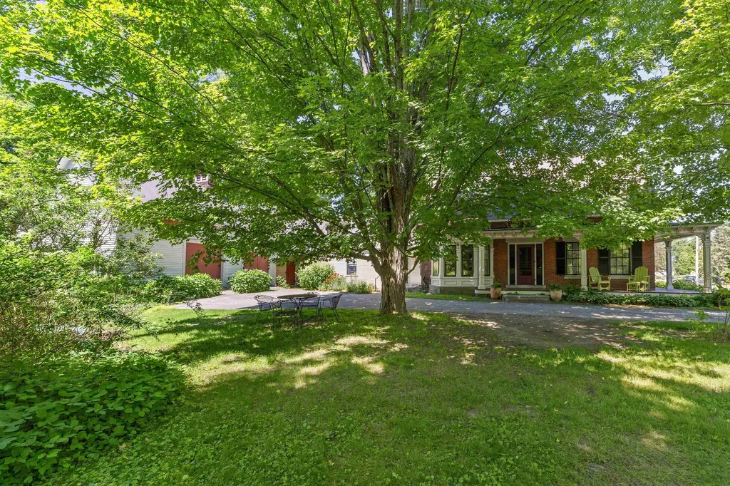 295 North Main Street Bradford VT 05033