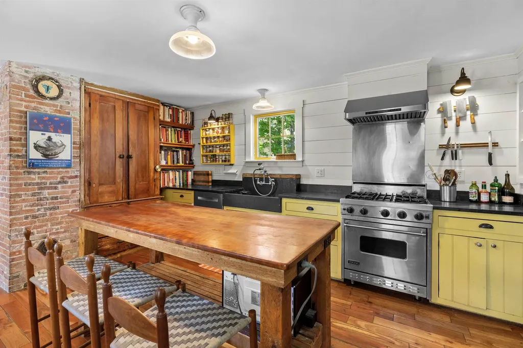 295 North Main Street Bradford VT 05033