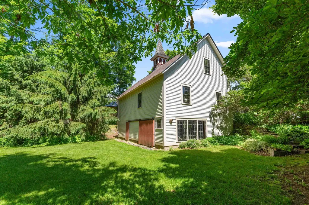 295 North Main Street Bradford VT 05033