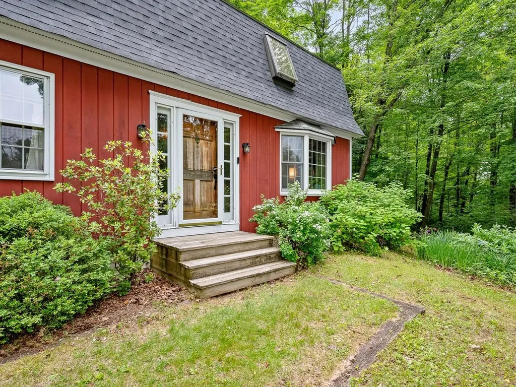 1128 Hardscrabble Road Bristol VT 05443