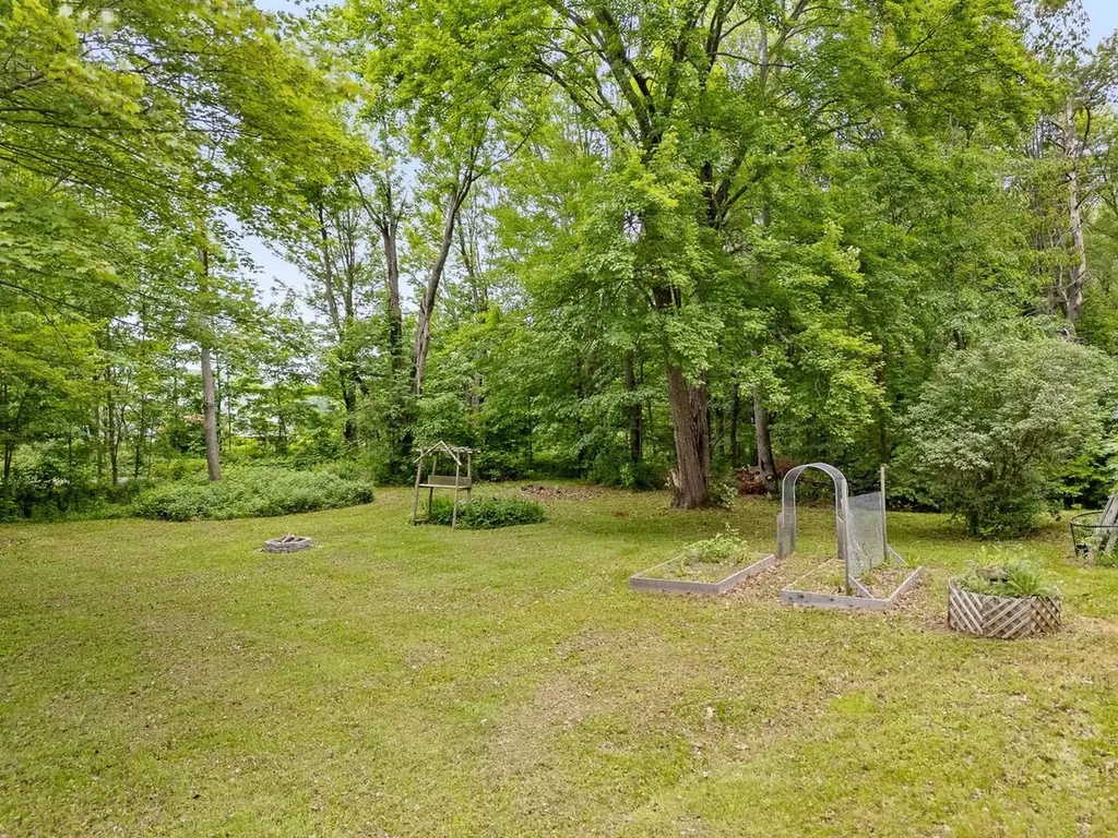 1128 Hardscrabble Road Bristol VT 05443