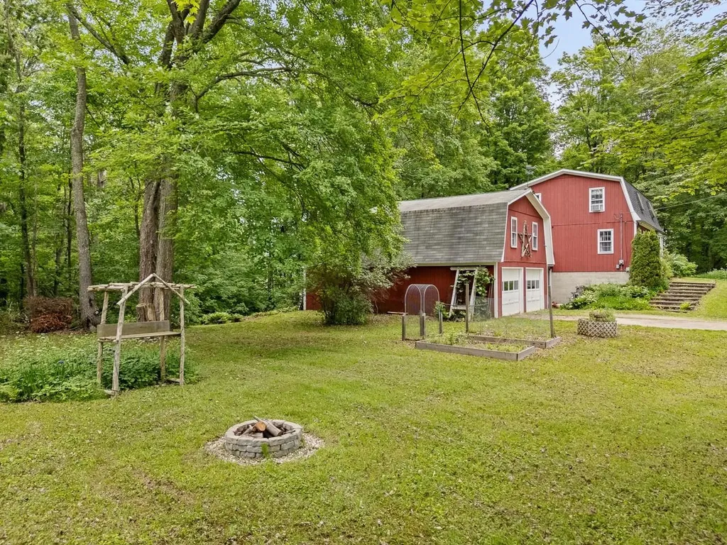 1128 Hardscrabble Road Bristol VT 05443