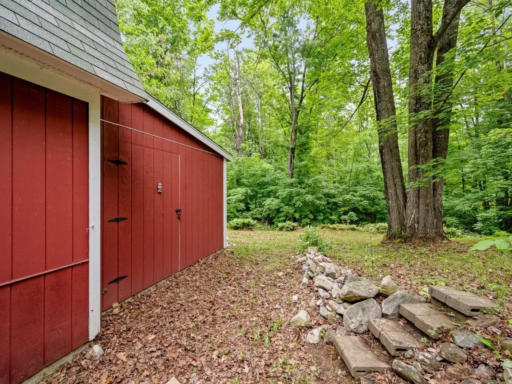 1128 Hardscrabble Road Bristol VT 05443