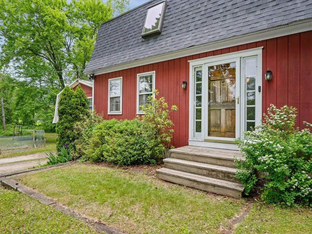 1128 Hardscrabble Road Bristol VT 05443