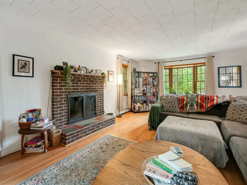 1128 Hardscrabble Road Bristol VT 05443