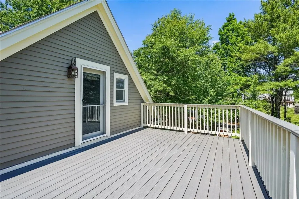 12 Middleton Drive Bedford NH 03110