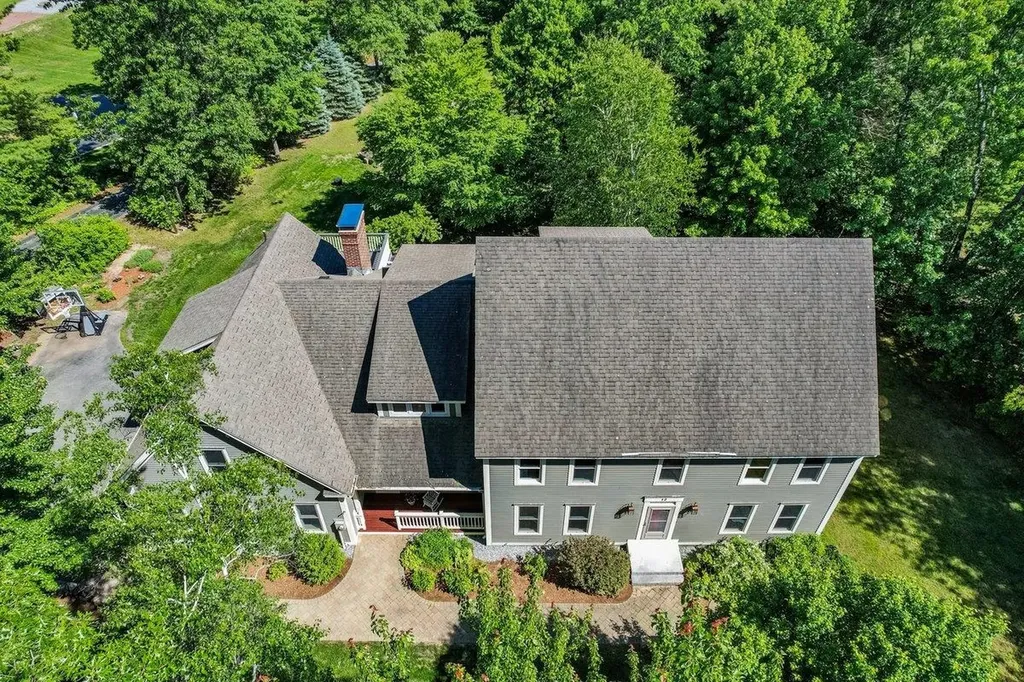 12 Middleton Drive Bedford NH 03110