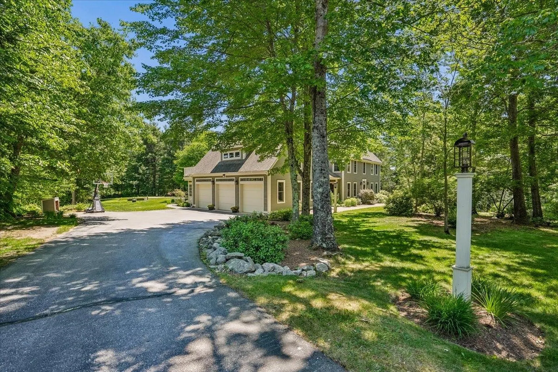 12 Middleton Drive Bedford NH 03110
