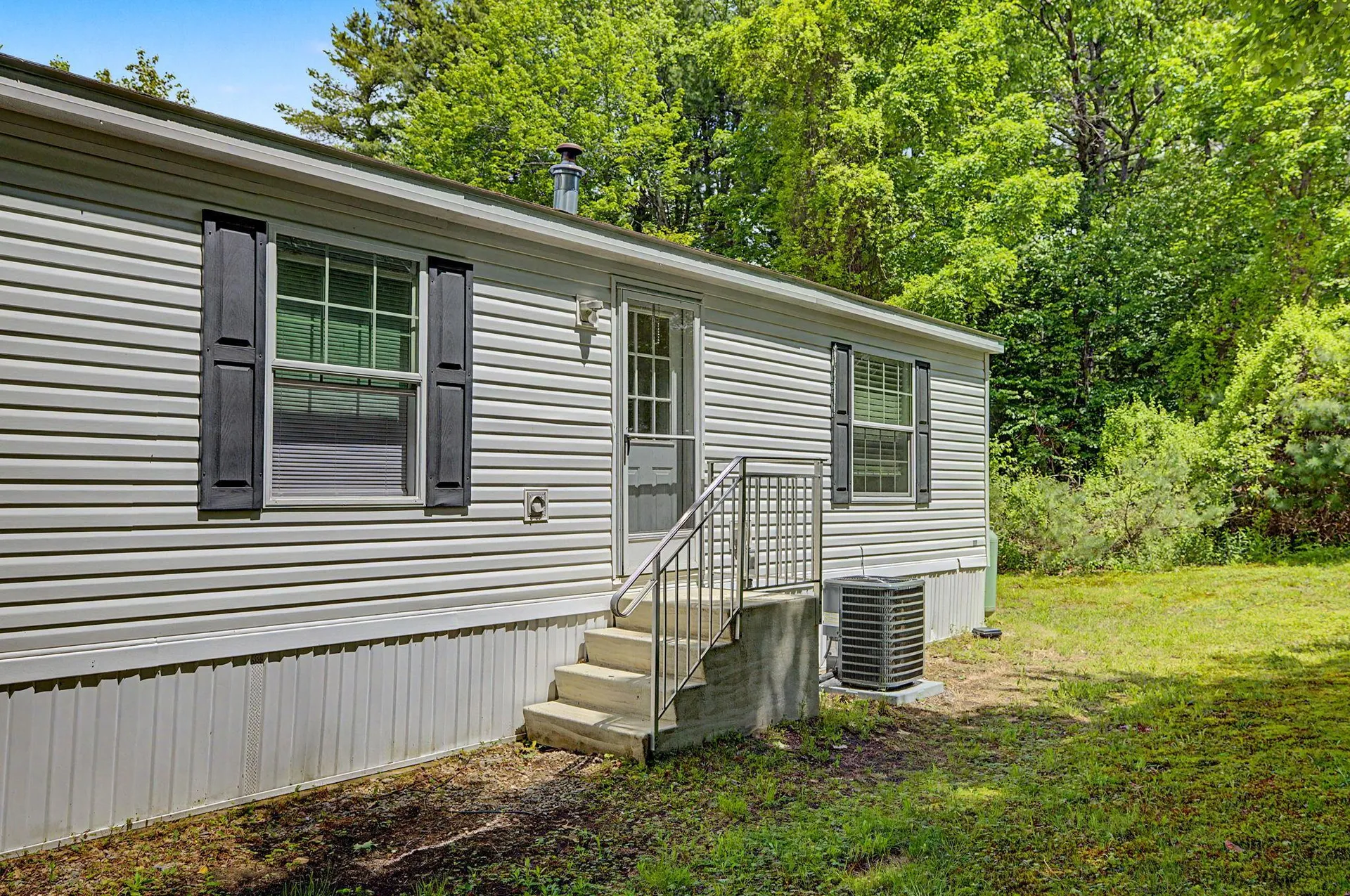 2 Tamarack Place Londonderry NH 03038