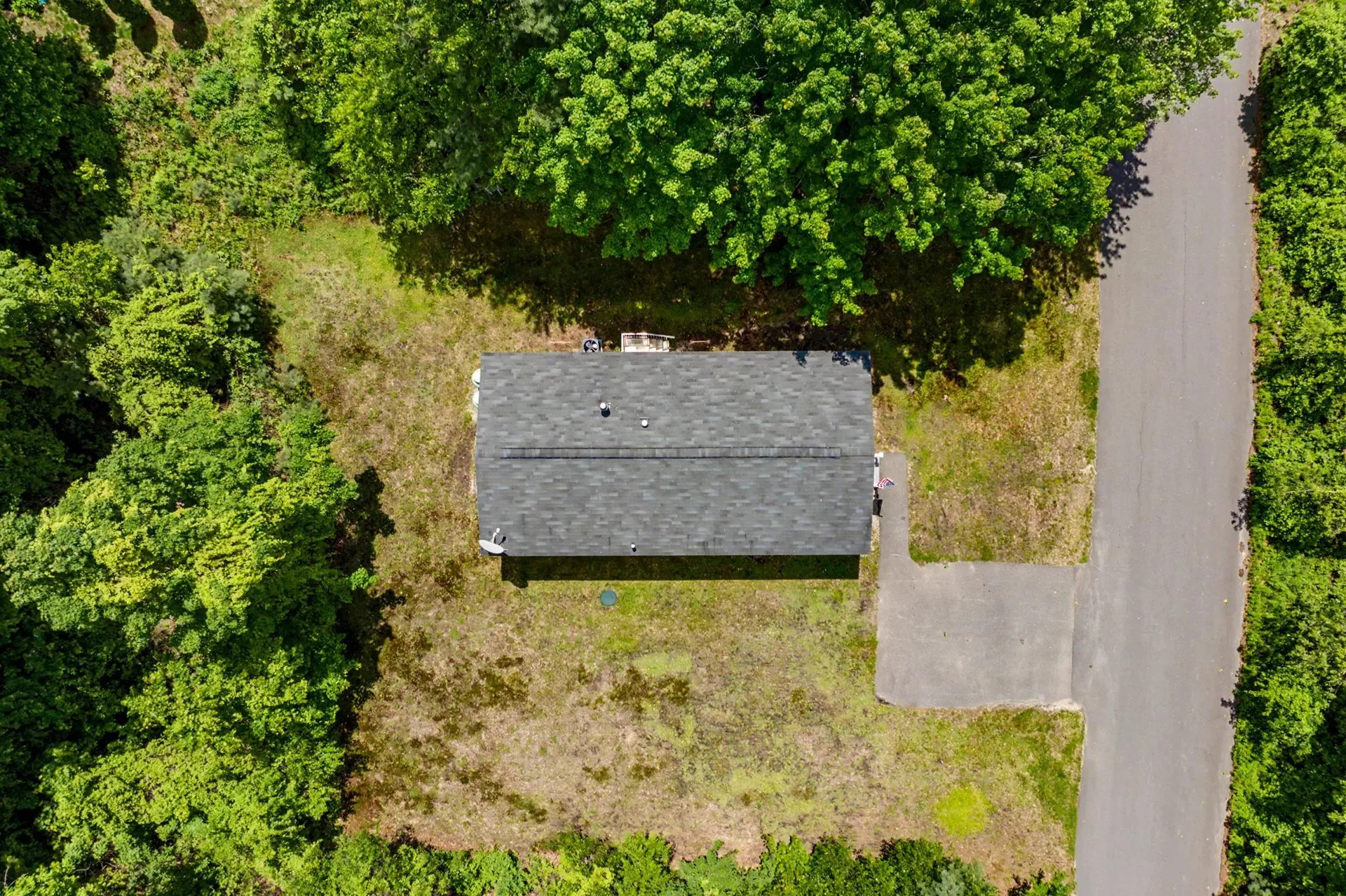 2 Tamarack Place Londonderry NH 03038