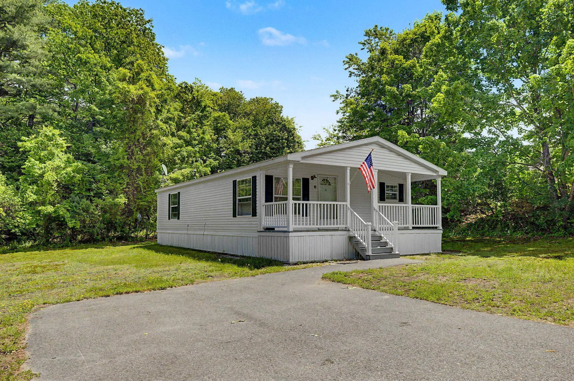 2 Tamarack Place Londonderry NH 03038