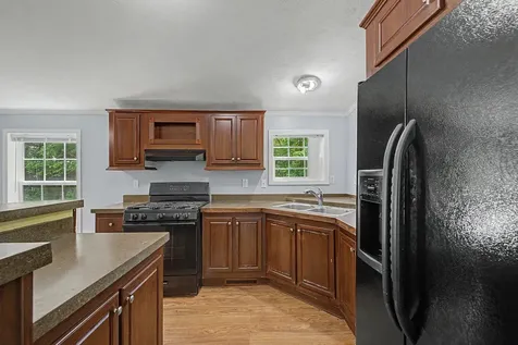 2 Tamarack Place Londonderry NH 03038