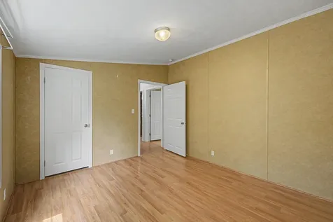 2 Tamarack Place Londonderry NH 03038