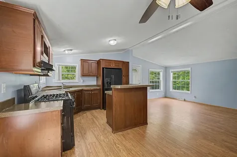 2 Tamarack Place Londonderry NH 03038