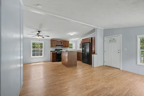 2 Tamarack Place Londonderry NH 03038
