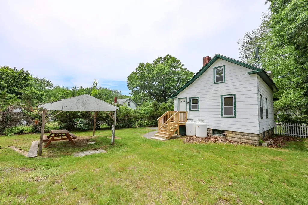171 Eastern Avenue Rochester NH 03867