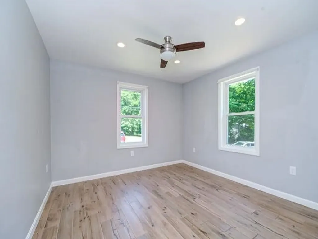 827 Nashua Road Dracut MA 01826