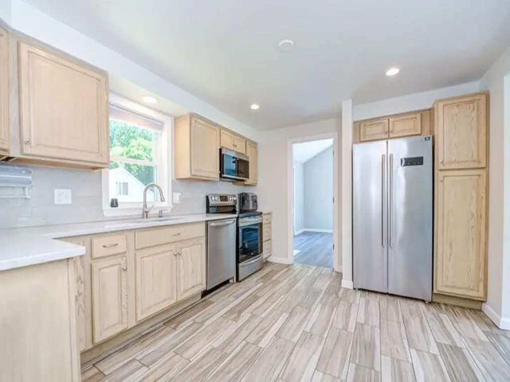 827 Nashua Road Dracut MA 01826