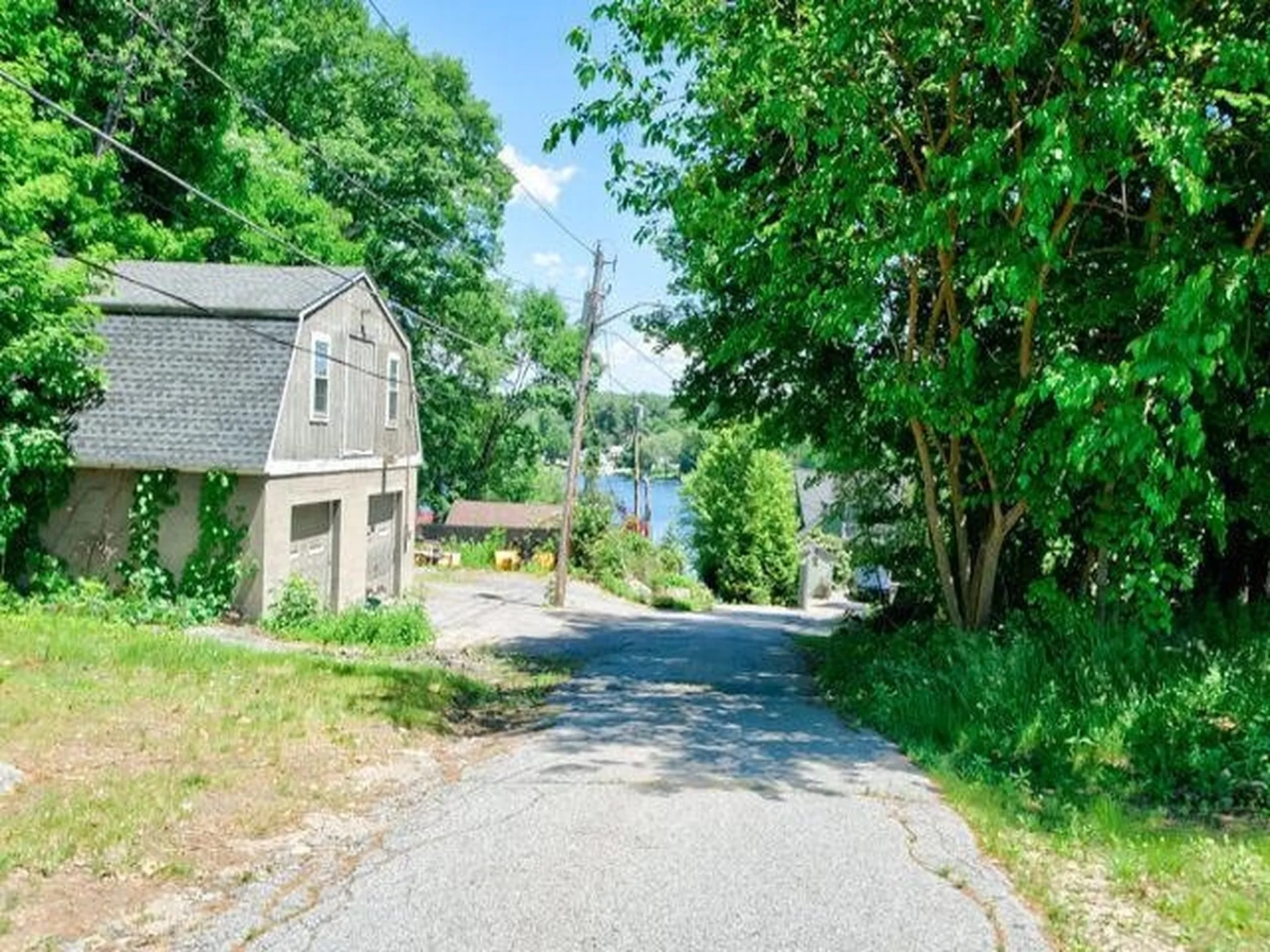 827 Nashua Road Dracut MA 01826