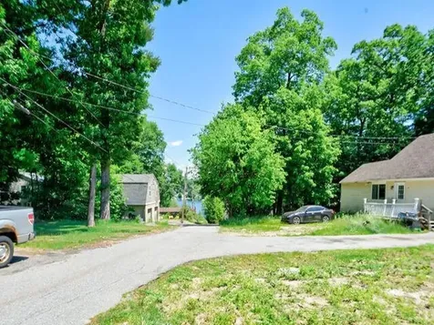 827 Nashua Road Dracut MA 01826