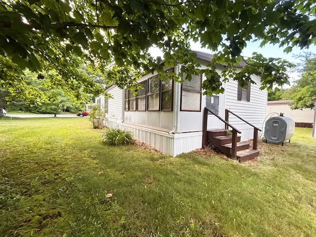 37 Monadnock Drive Rochester NH 03867
