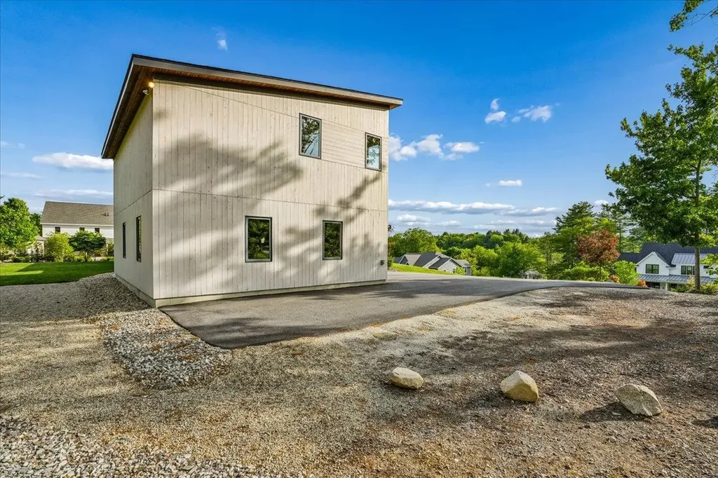 11 Wheeler Farm Road Bedford NH 03110