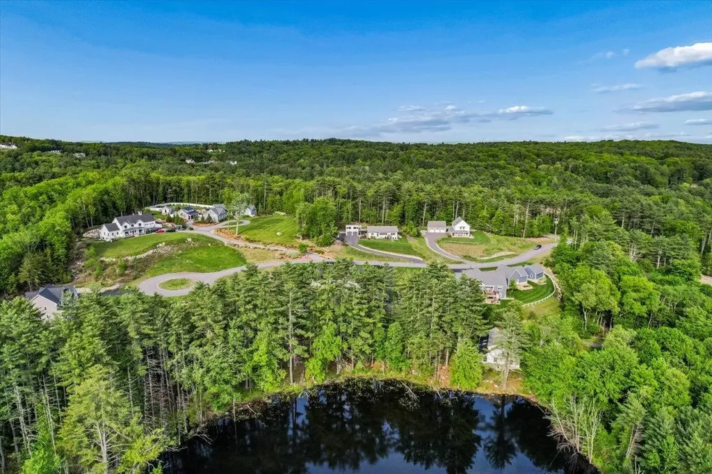 11 Wheeler Farm Road Bedford NH 03110