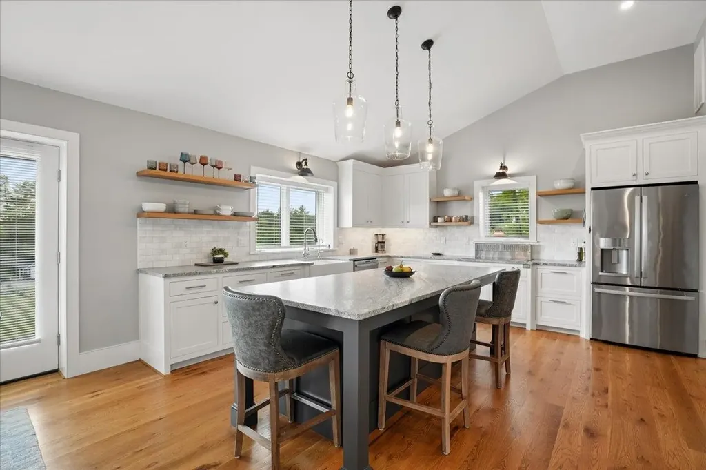 11 Wheeler Farm Road Bedford NH 03110