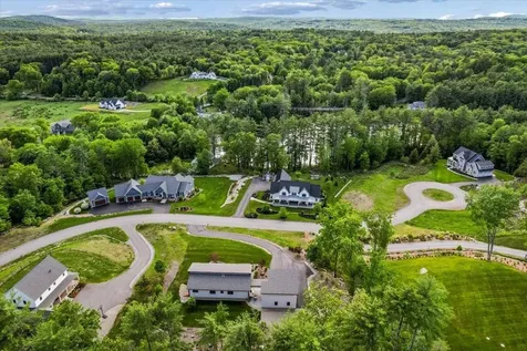 11 Wheeler Farm Road Bedford NH 03110