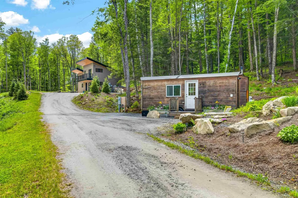 9 Beaver Pond Lane Jamaica VT 05343