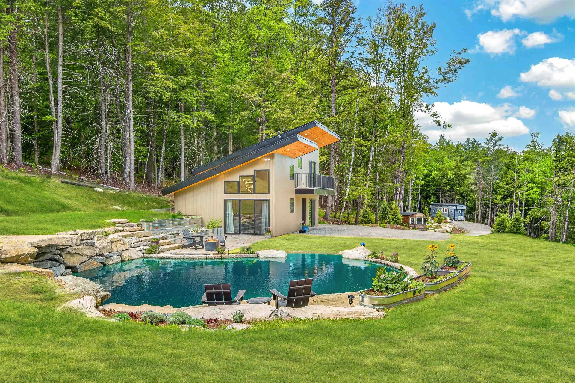 9 Beaver Pond Lane Jamaica VT 05343