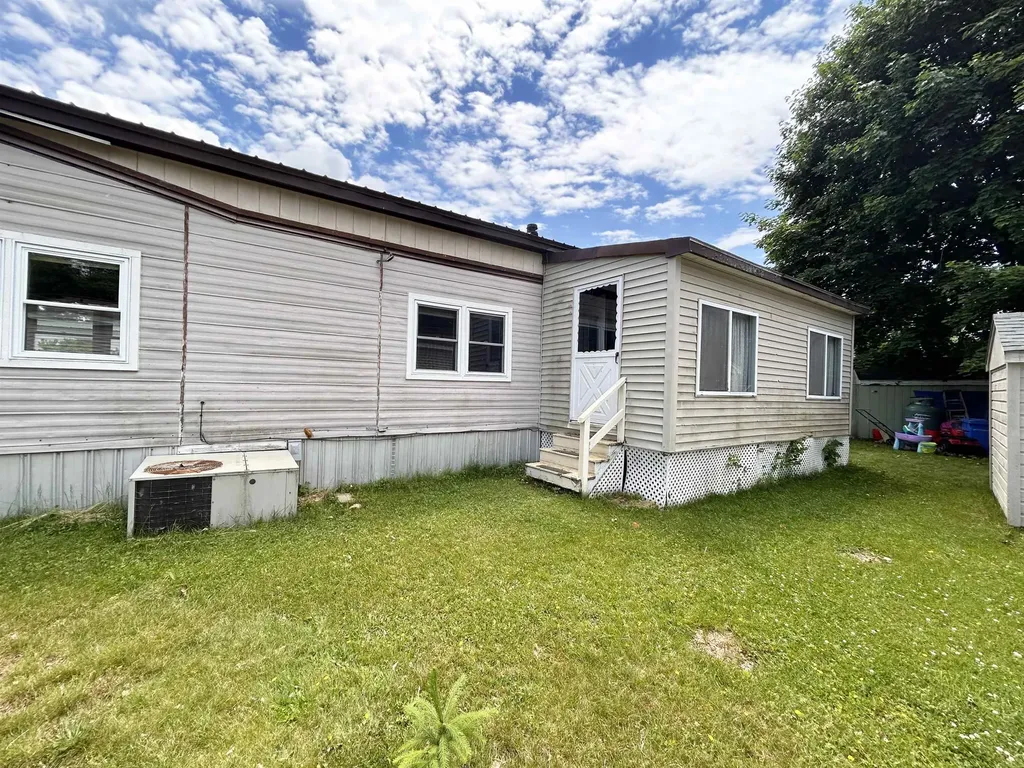 3 Willow Street Exeter NH 03833