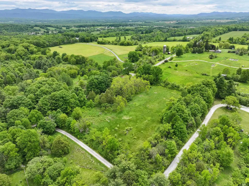 1519 Delong Road Cornwall VT 05753