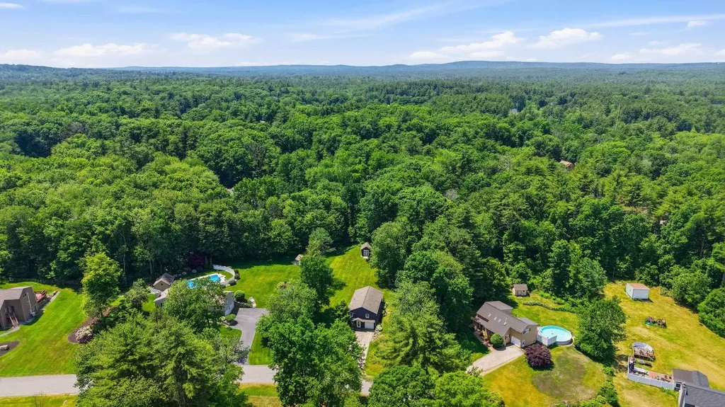 155 Lancaster Farm Road Salem NH 03079